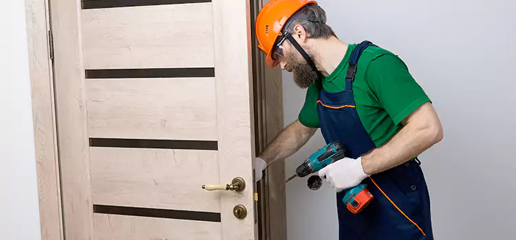 Replace Internal Door Handle with Lock Linda