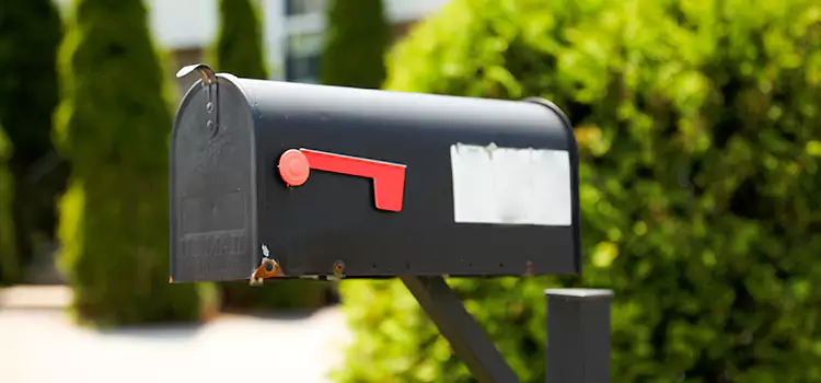 Secure Mailboxes for Packages Linda